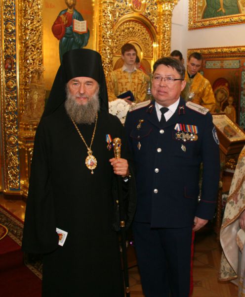 Епископ Зиновий и Эрдни Манжиков