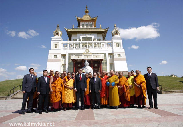 Буддийский храм Президент Монголии в Калмыкии
